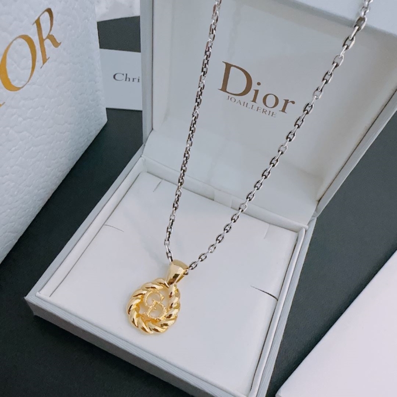 chr1st1an D10r necklaces